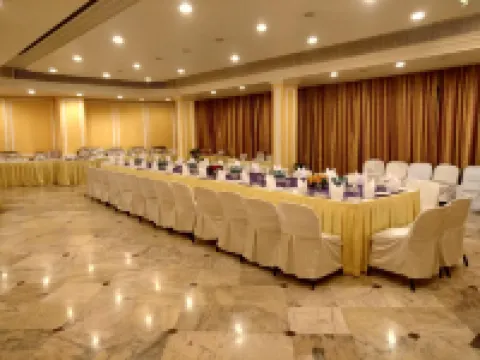 Hotel Amer Palace Hotels in Bhopal