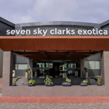 Seven Sky Clarks Exotica