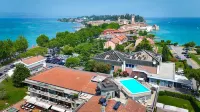 โรงแรม Alevic Sirmione
