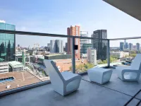 Urban Residences Rotterdam Отели рядом с достопримечательностью «Фуд-корт Market Hall»
