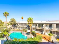 Super 8 by Wyndham Barstow Hotels in Barstow