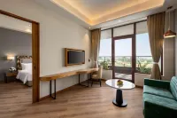 Ramada Encore by Wyndham Amritsar Airport - parkir
