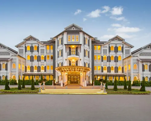 Le Thatluang d'or Boutique Hotel Hotels near Pha That Luang