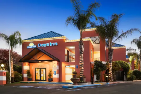 Days Inn by Wyndham Concord