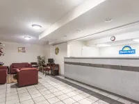 湖城I-10溫德姆戴斯飯店 湖城住宿飯店