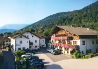 Schwarzer Adler Hotels in Gargazon