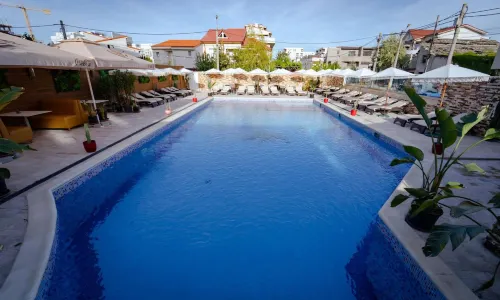 Almar Luxury