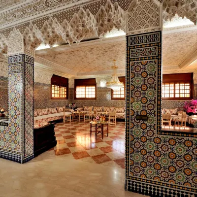 Lhostel à Casablanca Hotels near Oasis Train Station