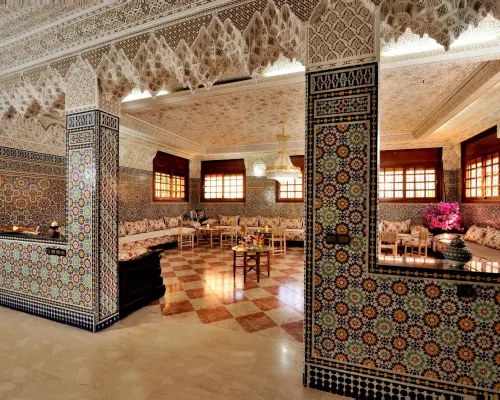 Lhostel à Casablanca オアシス駅周辺のホテル