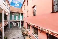 Hotel & Apartments U Černého Orla のホテル