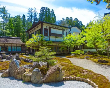 宿坊 総持院 高野町のホテル