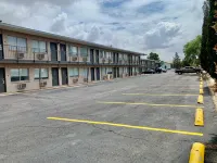 Rodeway Inn Midland South - parking