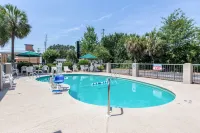 Quality Inn - Pools