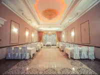 Kristall Palas Hotel โรงแรมในตเวียร์