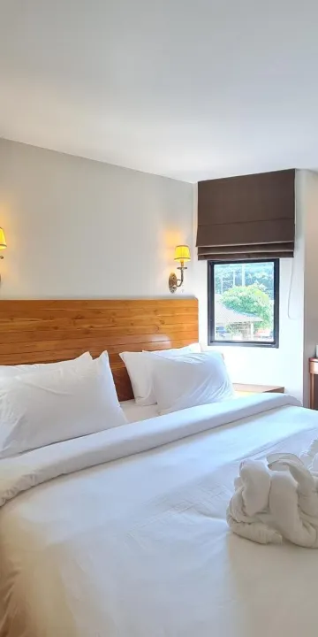 ห้องซูพีเรียร์ เตียงใหญ่ 1 เตียง