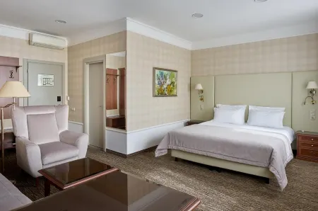 ASTOR Hotel (Астор)