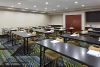 智選假日套房酒店阿什維爾的比爾特摩廣場購物中心