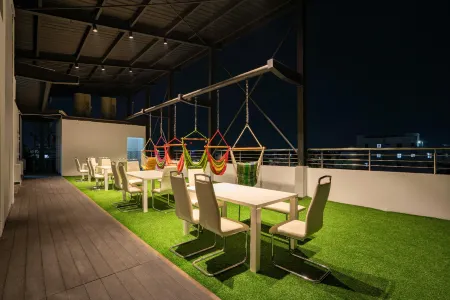 Hotel Cineplex Отели рядом со станцией Coimbatore Jn