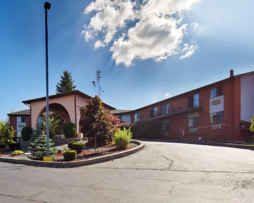 Best Western Monticello Hotels in Thompson