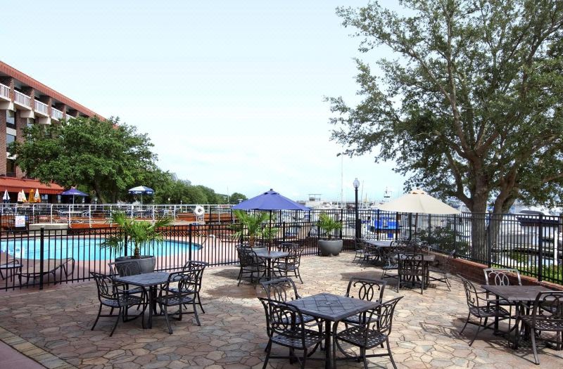 DoubleTree by Hilton Hotel New Bern Riverfront photo 2