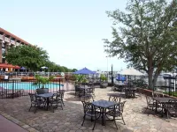 DoubleTree by Hilton Hotel New Bern  Riverfront - Swimmingpools