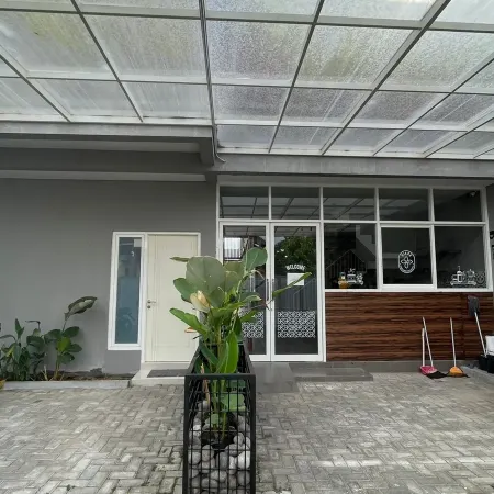 Papa Biru 83 EasyStay