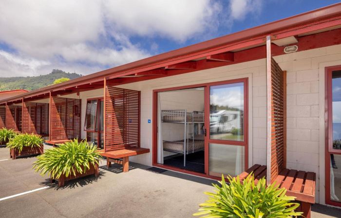 Nelson City Top 10 Holiday Park