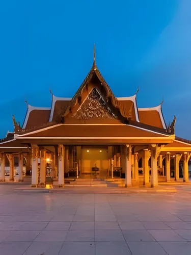 รูปภาพของGO INN the Giant Swing