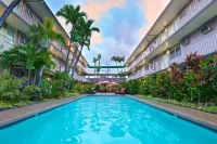 Pacific Marina Inn - piscina