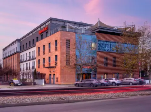 คิวบัส โฮเทล บิดกอชช์