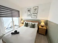 Cosy One Bedroom Apartments with Free Evening Parking - Apartments