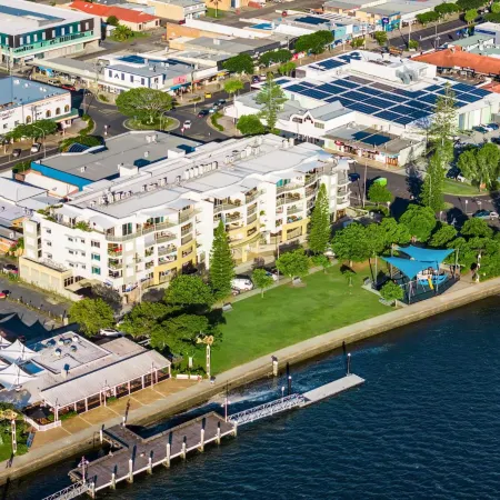 Riverside Apartments & Hotel