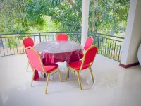 Cinnamon Tree Tourist Rest - B&Bs (Bed and breakfast)