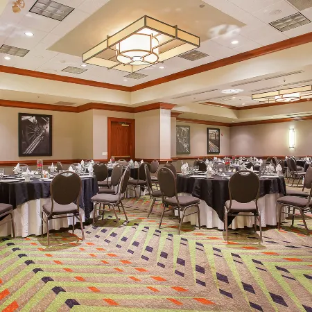 Holiday Inn UNIVERSITY PLAZA-BOWLING GREEN by IHG