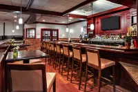 DoubleTree by Hilton Concord Downtown - bars