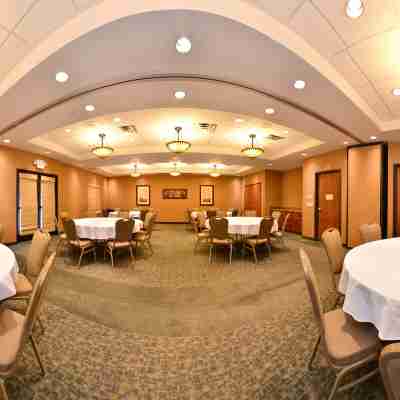 Holiday Inn Express & Suites ST. George North - Zion Dining/Meeting Rooms