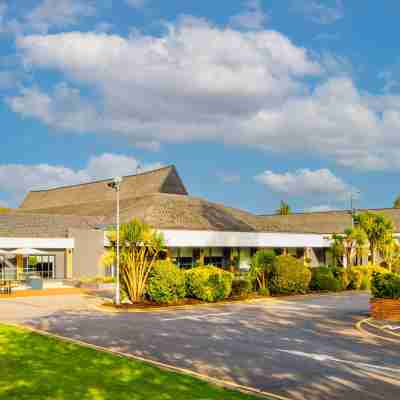 Holiday Inn 讀南M4，JCT.11 Hotel Exterior