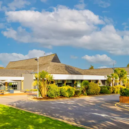 Holiday Inn READING-SOUTH M4, JCT.11 by IHG Отели в г. Рединг