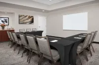 Courtyard by Marriott Hattiesburg Các khách sạn ở Hattiesburg