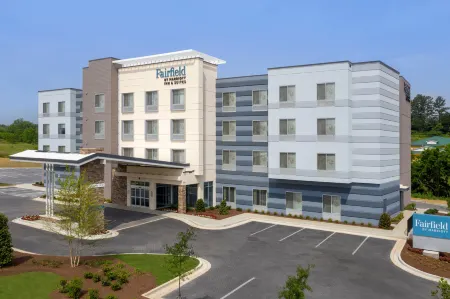Fairfield Inn & Suites Knoxville Lenoir City/I-75 Отели в г. Лоудон
