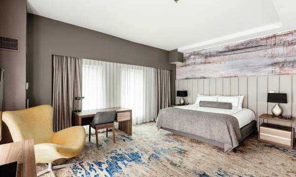 Atheneum Suite Hotel