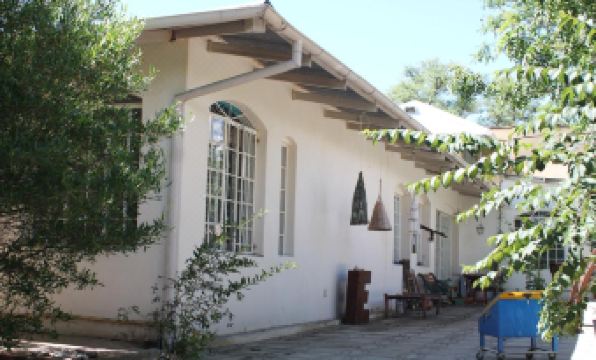 Eins Art Studios - Housity