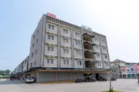 RedDoorz Plus at Komplek ABC Batu Aji Batam Hotel dekat Jl. Mitra mall