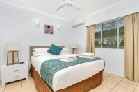 Hibiscus in Marlin Waters Palm Cove Hotels near Palm Cove