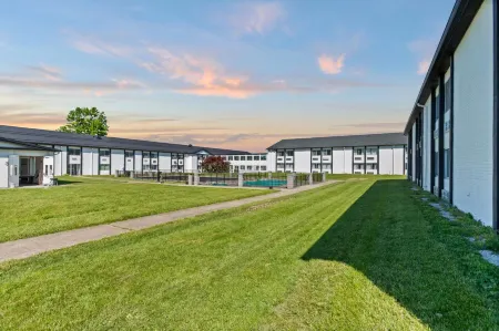 Days Inn by Wyndham Erie