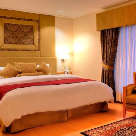 Park Lane Hotel