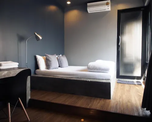 Silom Space Hostel Các khách sạn gần Ga MRT Silom