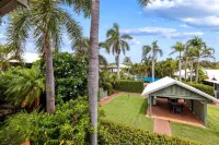 Cable Beachside Villas - balcón