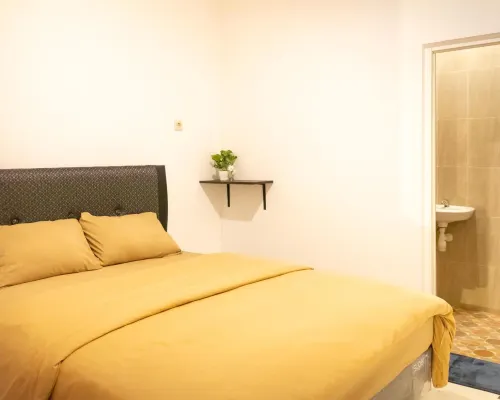 Moshi Moshi Hotels in Mayangan