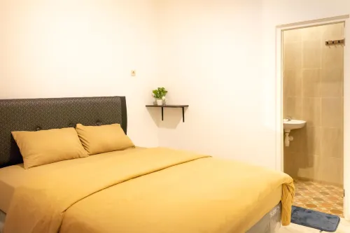 Moshi Moshi Hotels in Mayangan